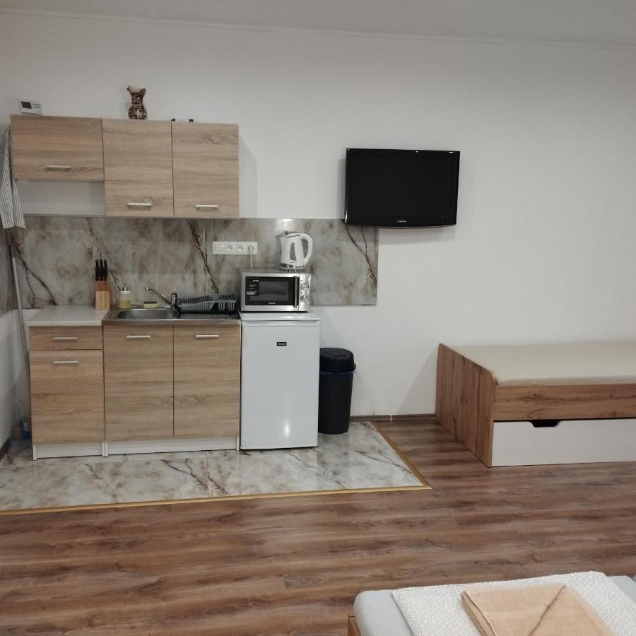 Apartmany 77 Вельки-Медер Экстерьер фото